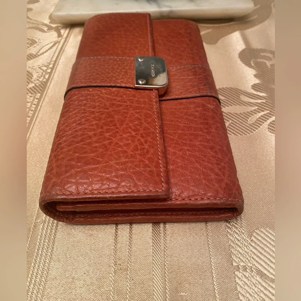Gucci brown wallet